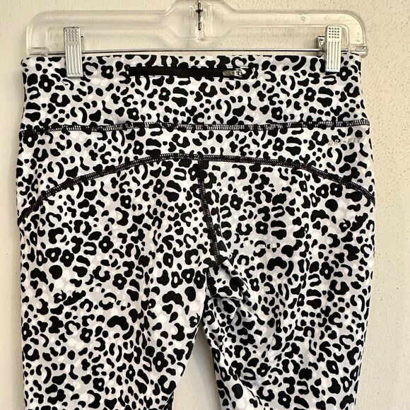 Nike Dri Fit Snow Leapard Tight 3/4 Length Leggings Small - Picture 5 of 9